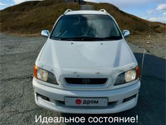 Минивэн или однообъемник Toyota Ipsum 1998 года, 669000 рублей, Владивосток