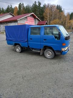 Бортовой грузовик Toyota ToyoAce 2000 года, 1000000 рублей, Камышлов