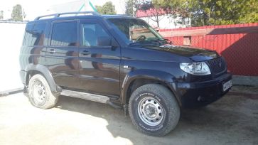 SUV     2009 , 210000 , 