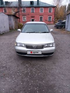 Седан Nissan Sunny 2002 года, 250000 рублей, Омск