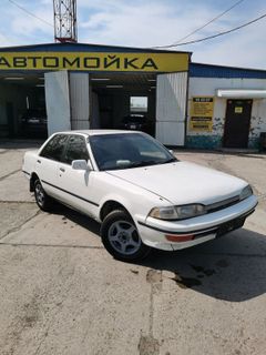 Седан Toyota Carina 1991 года, 95000 рублей, Хабаровск
