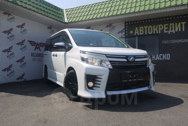    Toyota Voxy 2015 , 1400000 , 