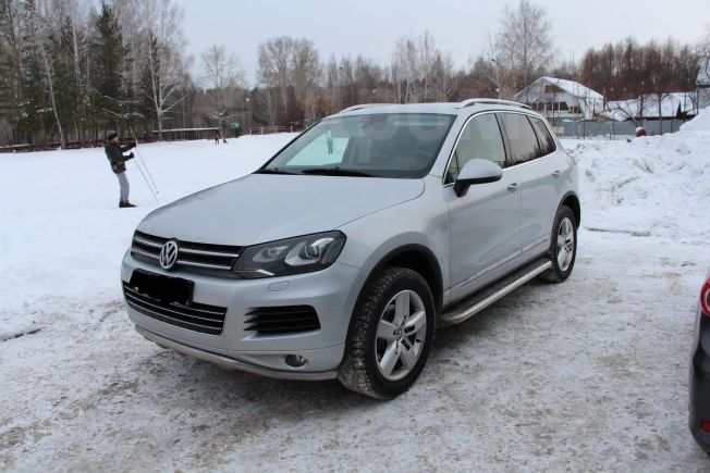 SUV   Volkswagen Touareg 2011 , 1400000 , 