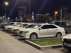 Седан Toyota Camry 2014 года, 1820000 рублей, Екатеринбург