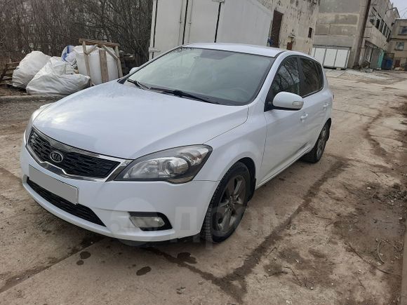  Kia Ceed 2011 , 500000 , 