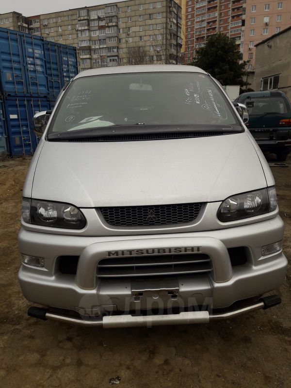    Mitsubishi Delica 2002 , 300000 , 