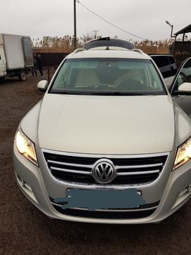 SUV   Volkswagen Tiguan 2010 , 680000 , 