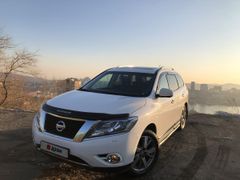 SUV или внедорожник Nissan Pathfinder 2016 года, 2580000 рублей, Владивосток