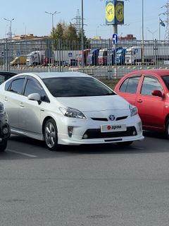Лифтбек Toyota Prius 2015 года, 1450000 рублей, Тюмень