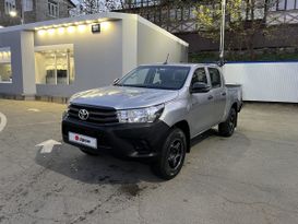 Пикап Toyota Hilux 2018 года, 2575000 рублей, Владивосток