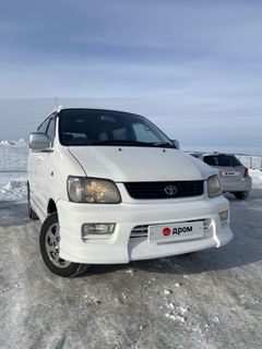 Минивэн или однообъемник Toyota Lite Ace Noah 1999 года, 900000 рублей, Хабаровск