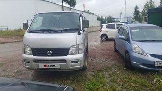 Минивэн или однообъемник Nissan Caravan 2002 года, 700000 рублей, Нерюнгри