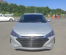 Седан Hyundai Elantra 2019 года, 1715000 рублей, Москва