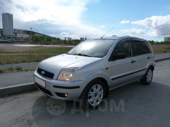  Ford Fusion 2005 , 215000 , 