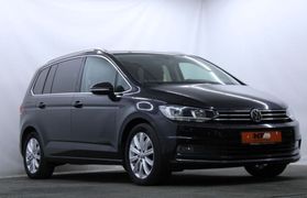 Минивэн или однообъемник Volkswagen Touran 2017 года, 2010000 рублей, Минск