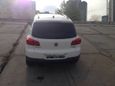 SUV   Volkswagen Tiguan 2011 , 900000 ,  