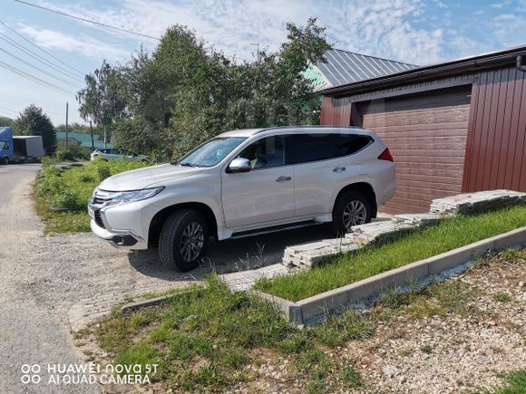 SUV   Mitsubishi Pajero Sport 2018 , 2850000 , 