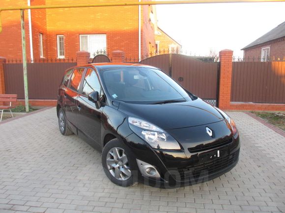    Renault Grand Scenic 2011 , 730000 , 