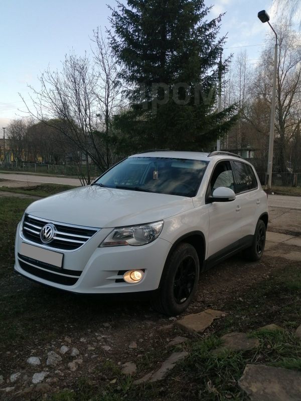 SUV   Volkswagen Tiguan 2011 , 619000 , 