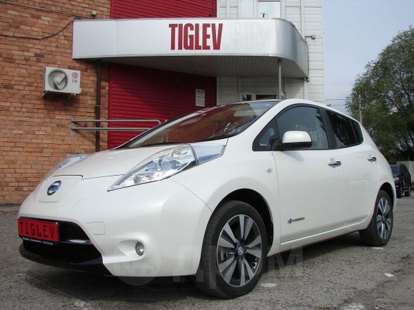  Nissan Leaf 2012 , 575000 , 