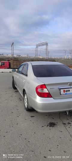 Седан Toyota Camry 2004 года, 980000 рублей, Челябинск