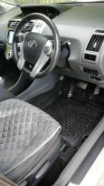    Toyota Prius Alpha 2011 , 880000 , 