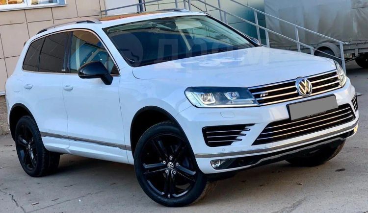 SUV   Volkswagen Touareg 2017 , 2990000 , 