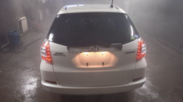  Honda Fit Shuttle 2014 , 825000 , 