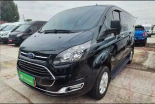 Минивэн или однообъемник Ford Tourneo Custom 2021 года, 3750000 рублей, Хабаровск