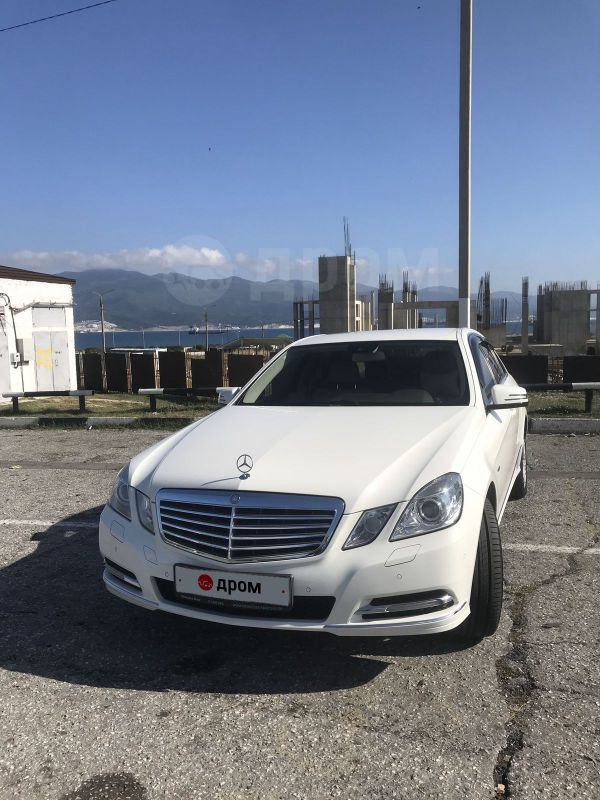  Mercedes-Benz E-Class 2010 , 1050000 , 