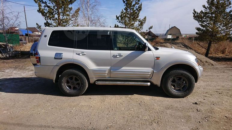 SUV   Mitsubishi Pajero 2001 , 695000 , 