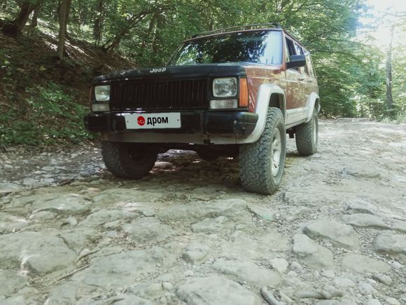 SUV   Jeep Cherokee 1990 , 380000 , 