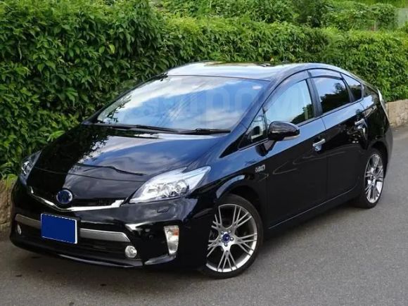  Toyota Prius PHV 2013 , 756000 , 