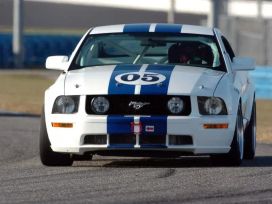 Ford Mustang 2004 , 1020500 , 