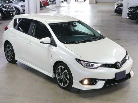  Toyota Auris 2018 , 890000 , 