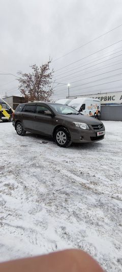 Универсал Toyota Corolla Fielder 2011 года, 1080000 рублей, Новосибирск