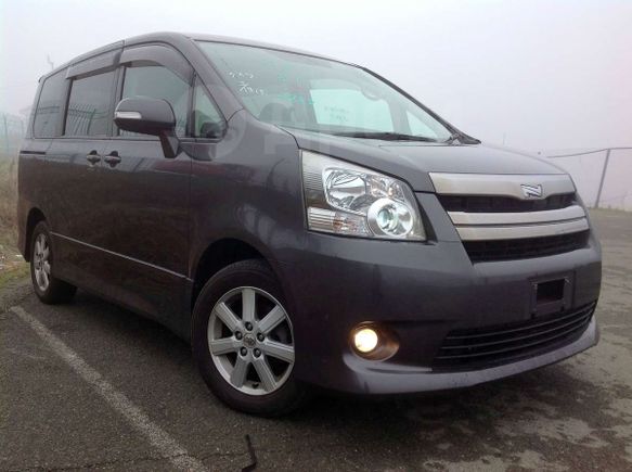    Toyota Noah 2007 , 685000 , 