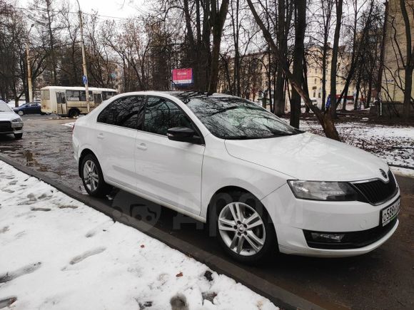  Skoda Rapid 2017 , 600000 , 