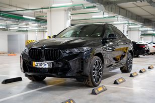 SUV или внедорожник BMW X6 2023 года, 13500000 рублей, Москва