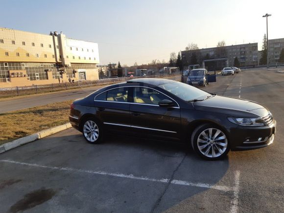  Volkswagen Passat CC 2013 , 990000 , 