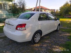 Седан Toyota Belta 2012 года, 960000 рублей, Екатеринбург