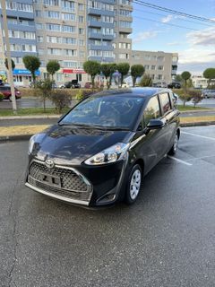 Минивэн или однообъемник Toyota Sienta 2020 года, 1300000 рублей, Уссурийск