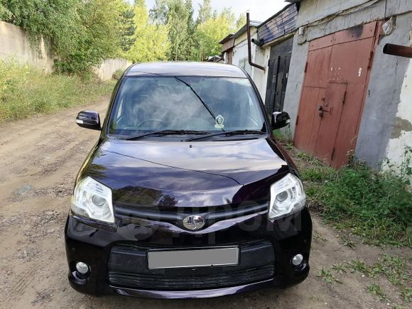    Toyota Sienta 2013 , 620000 , 