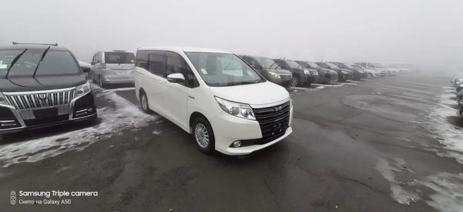    Toyota Noah 2014 , 1300000 , 