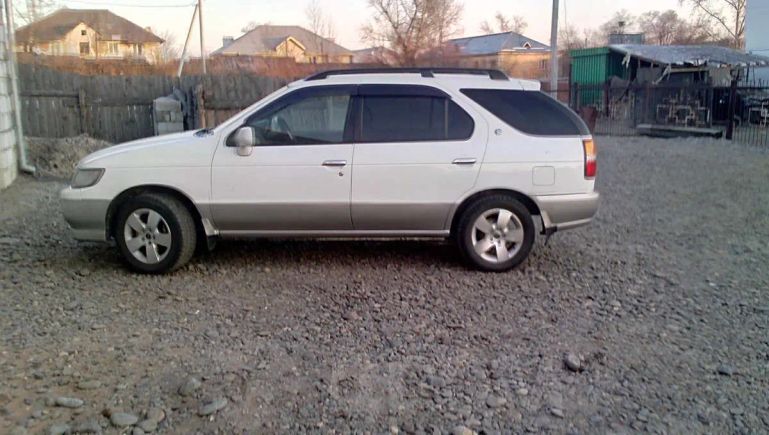    Nissan R'nessa 1999 , 265000 , 