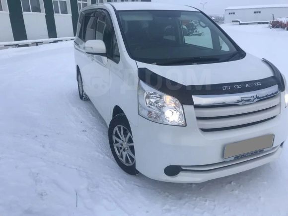    Toyota Noah 2010 , 720000 , 