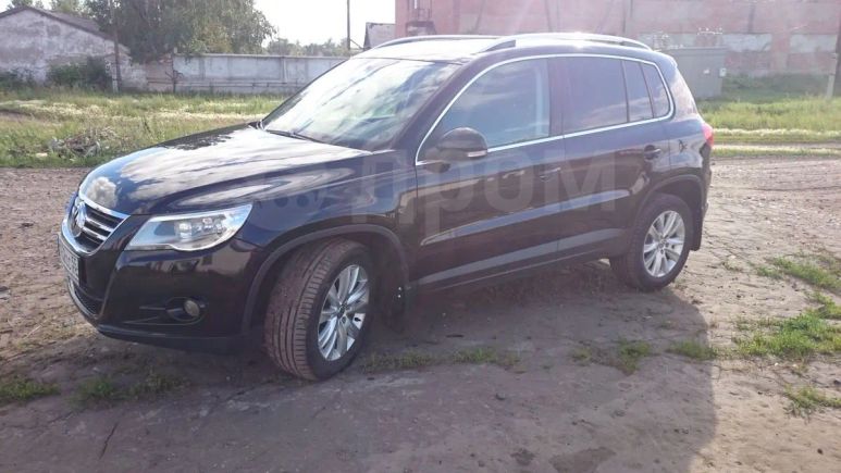 SUV   Volkswagen Tiguan 2010 , 895000 , 