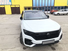 SUV   Volkswagen Touareg 2018 , 3900000 , 