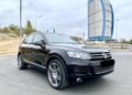 SUV   Volkswagen Touareg 2014 , 2300000 , 