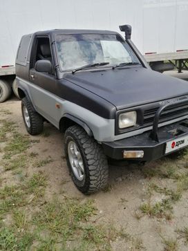  3  Daihatsu Rocky 1992 , 250000 , 